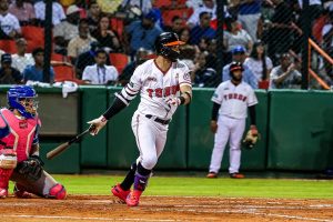 liberato-y-de-la-cruz-guian-triunfo-de-los-toros-sobre-el-licey