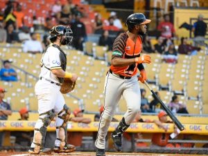 de-la-cruz-y-celestino-hacen-historia;-toros-cierran-temporada-con-victoria
