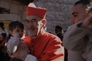 multitud-acude-a-belen-en-vispera-de-navidad-en-medio-de-la-tregua-del-conflicto-en-gaza