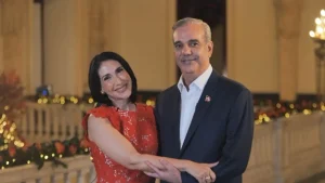 presidente-abinader-y-la-primera-dama-comparten-mensaje-navideno