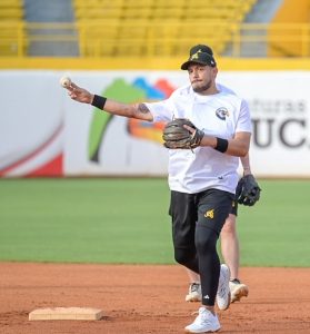 en-armonia:-adames,-de-la-cruz,-tamarez,-marte-y-belen-se-unen-a-las-aguilas