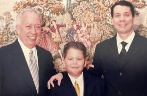 orlando-villegas-recuerda-a-su-abuelo-salvador-blanco-al-cumplirse-15-anos-de-su-fallecimiento