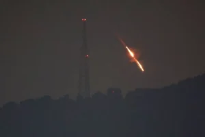 israel-incorpora-sistema-laser-de-alta-potencia-para-interceptar-cohetes-y-drones