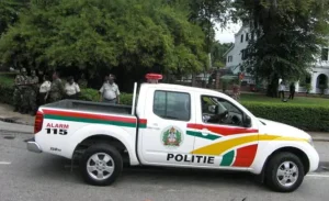 arrestan-en-surinam-a-hombre-acusado-de-matar-a-nueve-personas,-entre-ellas-cinco-ninos