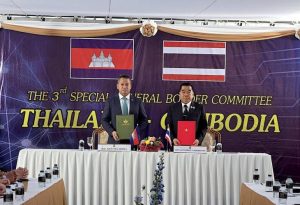 tension-en-el-sudeste-asiatico:-tailandia-acusa-a-camboya-de-romper-el-alto-el-fuego-con-drones
