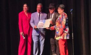 la-asamblea-estatal-de-nueva-york-proclama-a-aramis-camilo-como-“embajador-global-del-merengue”