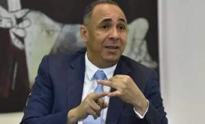 nelson-arroyo-niega-“hoyo-financiero”-en-seguros-reservas-y-afirma-solidez-historica