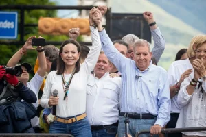 “2026-marcara-la-consolidacion-de-la-libertad”,-el-mensaje-de-machado-y-gonzalez-urrutia