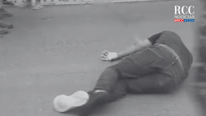 hombre-fallece-tras-lanzarse-de-puente-peatonal-en-el-kilometro-9-de-la-autopista-duarte