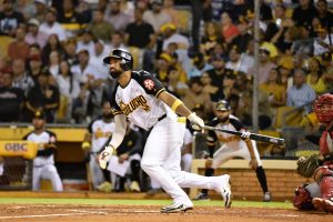 duran,-tavarez-y-rodriguez-ganaron-premios-aguilas-del-ano