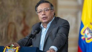 petro-afirma-que-“lancheros”-sobrevivieron-a-un-ataque-de-ee-uu.-en-el-pacifico