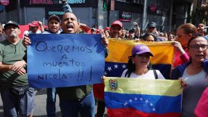 chavistas-marchan-en-caracas-para-exigir-la-liberacion-de-nicolas-maduro
