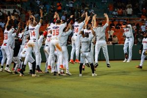 jimenez,-alcantara-y-de-la-cruz-la-sacan-en-victoria-toros-sobre-gigantes