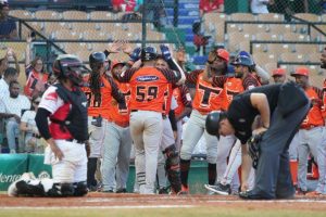 toros-superan-al-escogido-y-empatan-en-la-primera-posicion-del-round-robin
