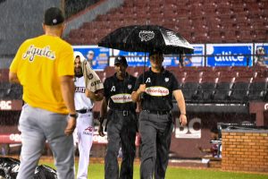 lluvias-obligan-a-aplazar-el-duelo-entre-aguilas-y-gigantes-en-san-francisco