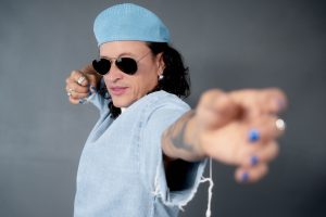 dominicana-conquista-el-corazon-de-elvis-crespo