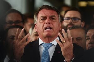 bolsonaro-regresa-a-prision-tras-evaluacion-medica-por-golpe-en-la-cabeza