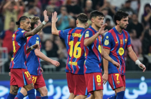 con-doblete-de-raphinha,-barcelona-golea-5-0-al-athletic-y-avanza-a-la-final-de-la-supercopa