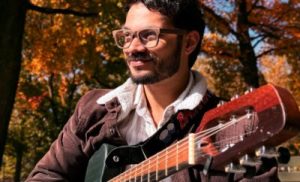 luis-mcdougal-apuesta-al-pensamiento-critico-a-traves-de-la-musica