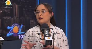 elizabeth-martinez-presenta-su-primera-novela-a-nadie-le-conte-de-ti