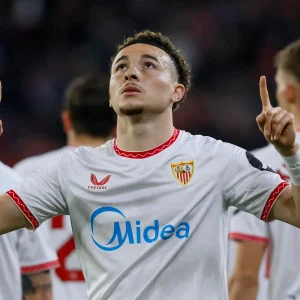 ruben-vargas-vuelve-a-lesionarse-minutos-despues-de-reaparecer-con-el-sevilla