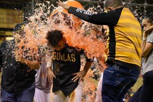 duran-decide-en-el-11:-aguilas-dejan-tendidos-a-gigantes-y-siguen-empate-con-toros