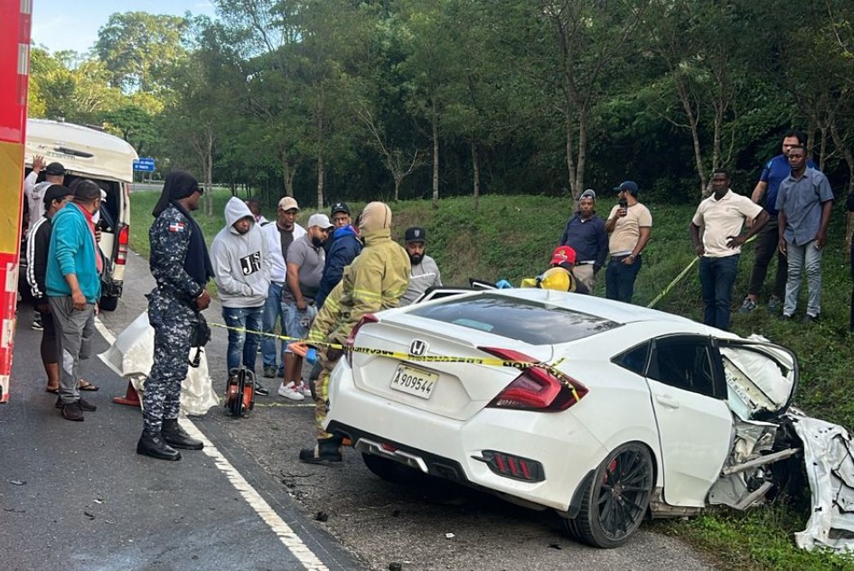 Una persona muere y dos resultan heridas tras accidente en autovía del Nordeste en Monte Plata