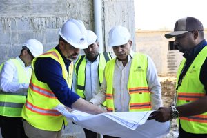 landron-supervisa-obras-hospitalarias-en-azua-y-san-cristobal