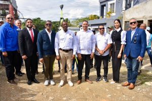 Lanzan proyecto de titulación en Santo Domingo Norte para beneficiar a 1,200 familias