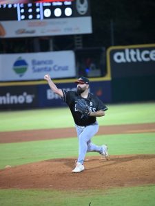 Leones ponen un pie en la final con triunfo en SFM