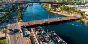 restablecido-el-transito-en-el-puente-flotante-sobre-el-rio-ozama