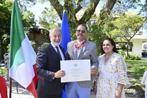 italia-otorga-condecoracion-“comendador-de-la-estrella-de-italia”-a-arquimedes-cabrera