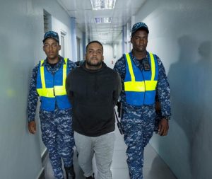 se-entrega-“el-deportado”,-acusado-de-atentado-contra-subdirectora-del-ccr-rafey-en-santiago