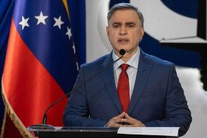 Fiscal venezolano denuncia ataque de EE. UU. con más de 100 muertos en Caracas y otras regiones