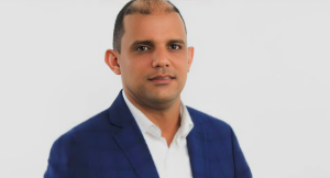 eduardo-rosario-rechaza-criticas-y-defiende-el-trabajo-de-periodistas-dominicanos-en-fitur