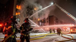 incendio-en-edificio-residencial-del-bronx-deja-un-fallecido-y-14-heridos-en-nueva-york