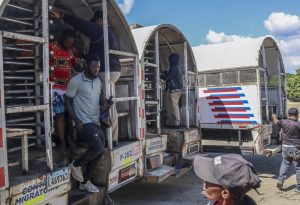 ejercito-detiene-a-50-haitianos-indocumentados-durante-operativos-en-san-juan