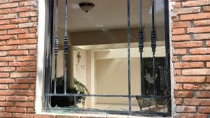 vandalizan-varios-panteones-en-el-cementerio-cristo-redentor