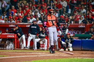 toros-remontan-en-el-noveno-y-ganan-su-primero-de-la-serie-final