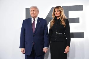 trump-asiste-al-estreno-de-“melania”,-documental-impulsado-por-amazon