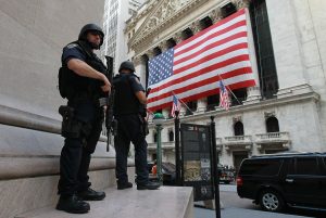 ny-fija-salario-minimo-para-seguridad-privada-por-primera-vez-desde-1964