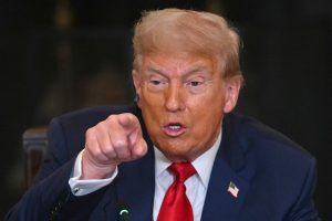 donald -trump-advierte-al-reino-unido:-acercarse-a-china-le-puede-resultar-“peligroso”