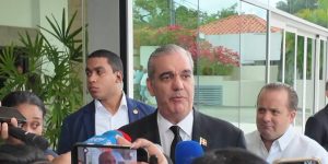 abinader-destaca-legado-humano-y-politico-de-ramon-alburquerque-durante-honras-funebres