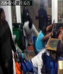 Policía activa búsqueda de cuatro sospechosos por asalto en SDE