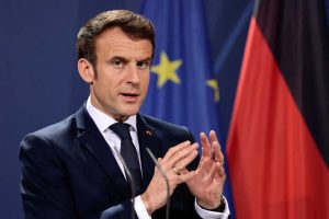 macron-ordena-estudios-sobre-efectos-de-videojuegos-e-ia-en-menores