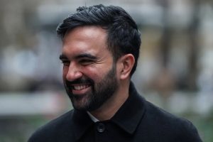 El alcalde de Nueva York firma una orden para reforzar la protección a los inmigrantes