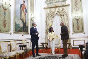delcy-rodriguez-recibe-en-caracas-a-jose-luis-rodriguez-zapatero