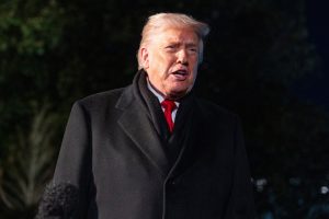 Trump amenaza con bloquear puente entre EE.UU. y Canadá por tensiones económicas