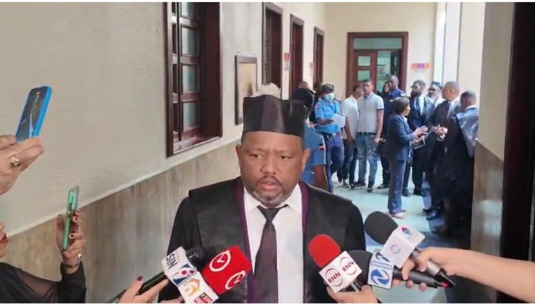 Autoridades indagan nexo entre asesinato de joven y herida de bala a su madre