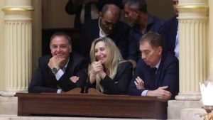 Senado argentino avala la controvertida reforma laboral de Milei